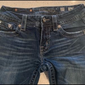 Miss Me signature crop Buckle jeans.